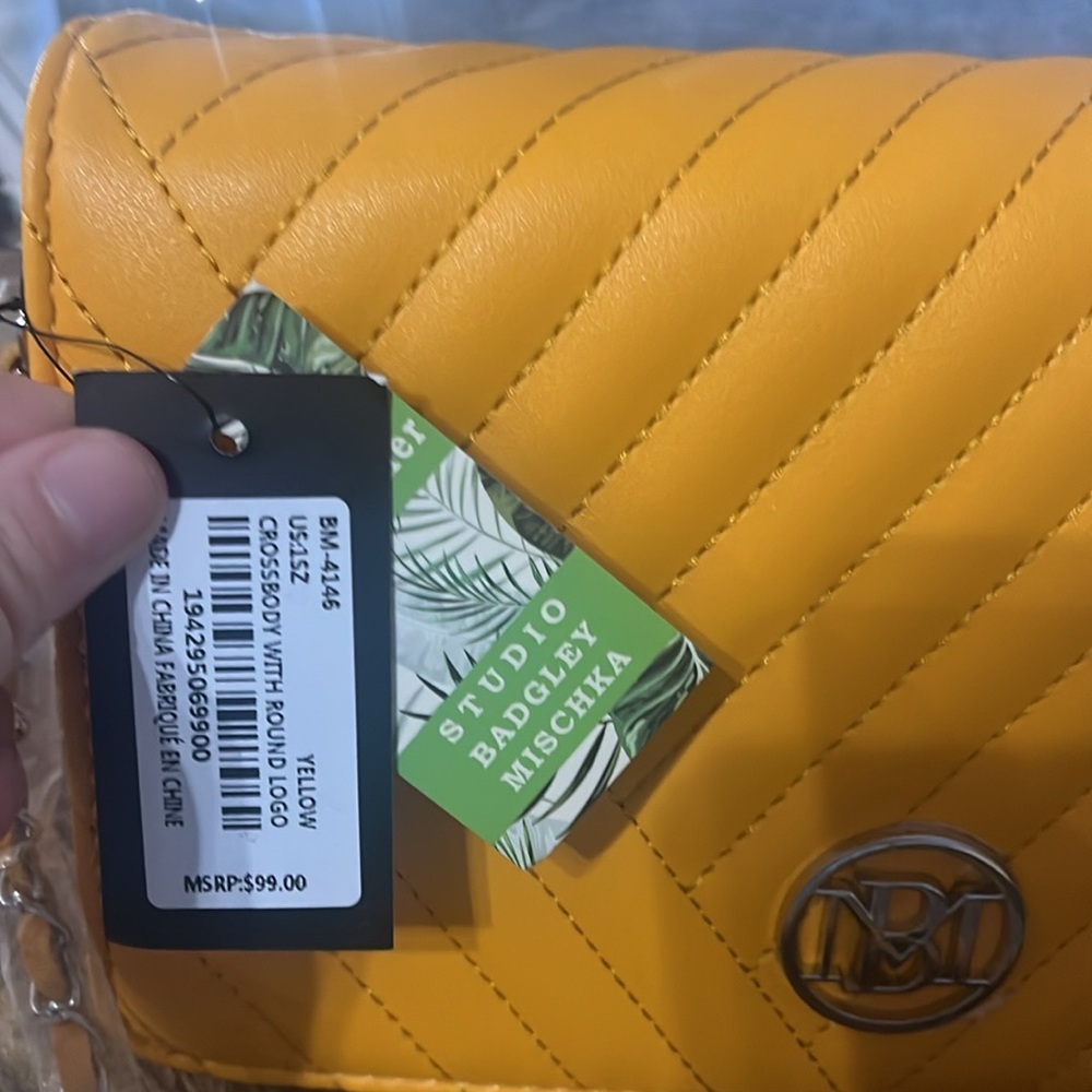 Badgley Mischka Crossbody NWT - Picture 2 of 6